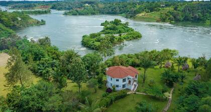 Nile Retreat - Luxury Villa in Jinja
