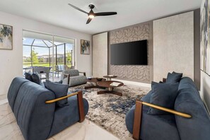 Smart TV, video games, foosball, stereo - The Imperial | Regal New Villa Next to Universal & Disney w/ Pool & 2 Themed BRs (Orlando)