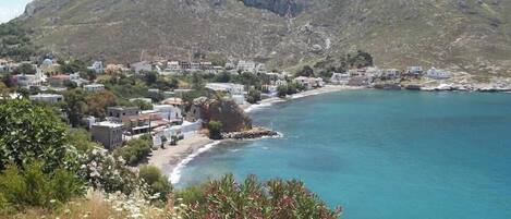 Beach nearby, 2 beach bars