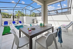 Outdoor dining