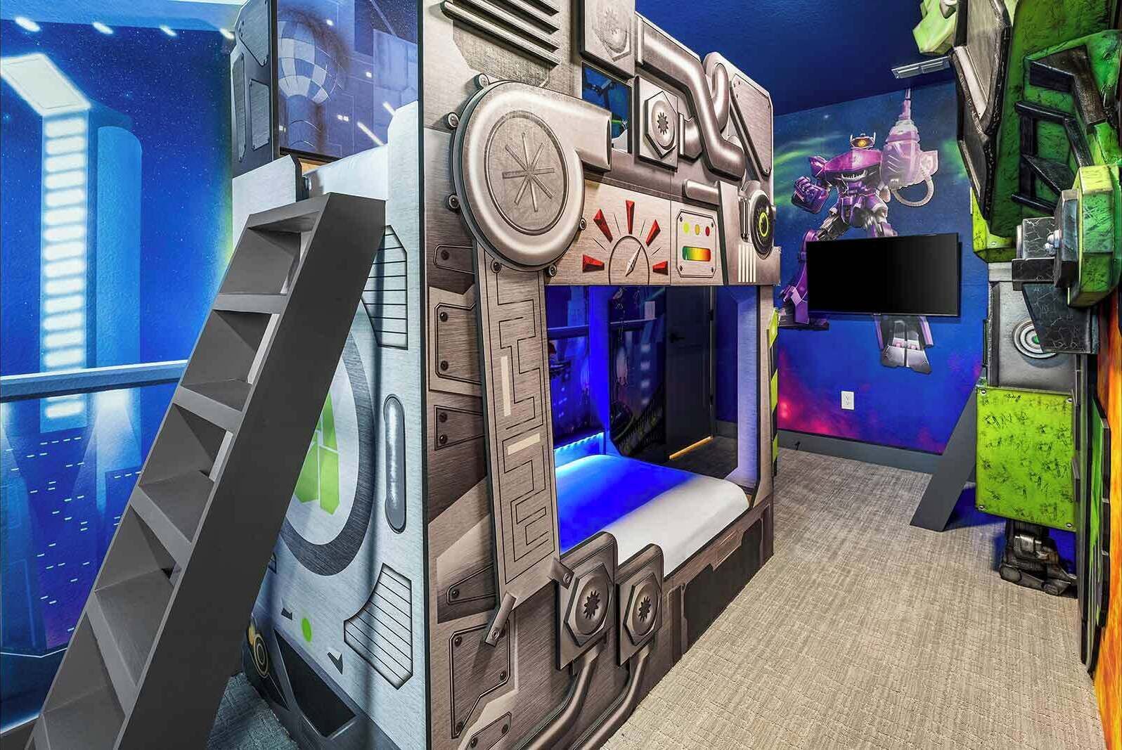 Usher's Utopia | Lavish Home on I-Drive w Huge LR/DR, Robot BR, PVT Pool & Patio