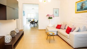 Living area - Villa Ambra by Villa Plus (San Vito dei Normanni)