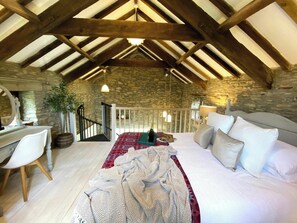 1 chambre, bureau, Wi-Fi gratuit, draps fournis