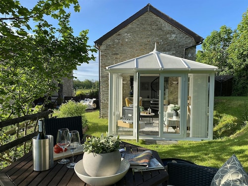 Granary Cottage, St Clears