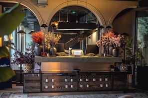 Lobby - The Brondesbury by Nestor- Co-working, Coffee, Gym (London)
