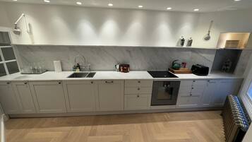 House | Private kitchen | Fridge, oven, stovetop, dishwasher