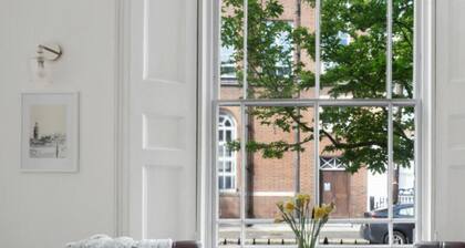 Centrally Located, Stunning 3bed 2bath, SE1