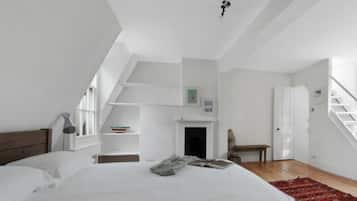 House | 3 bedrooms, iron/ironing board, free WiFi, bed sheets