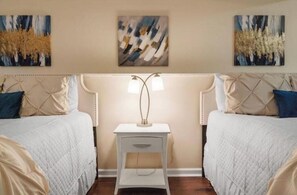 4 slaapkamers, een strijkplank/strijkijzer, gratis wifi, beddengoed