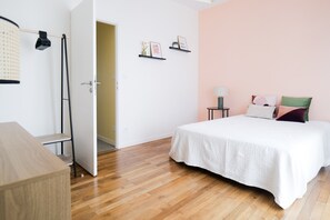 2 soverom, strykejern/-brett og wi-fi (inkludert)