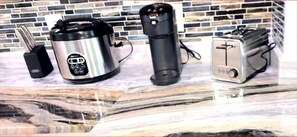 Private kitchen - #13 Clearwater airport home (Clearwater)