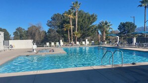 Pool - The 18th Hole at Green Valley (Green Valley)