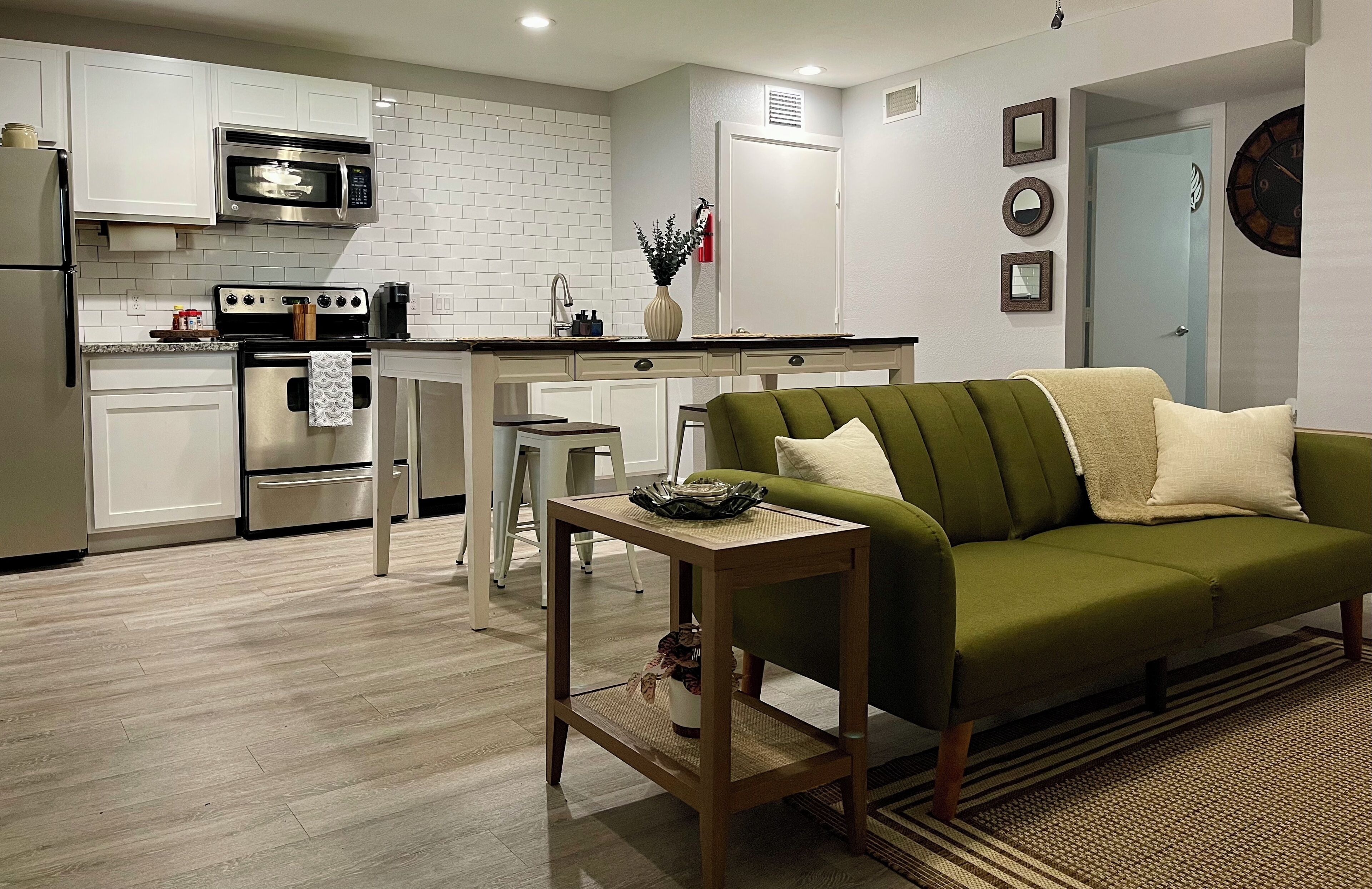 Peaceful retreat in the Heights! 