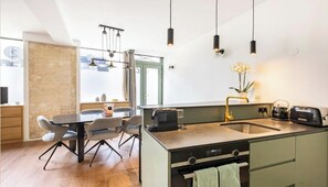 Fridge, microwave, oven, stovetop