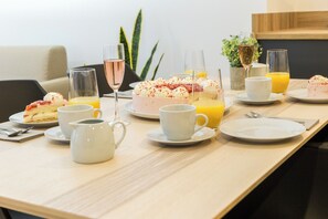 Daily cooked-to-order breakfast for a fee - Adler Apartments Sasbachwalden (Sasbachwalden)