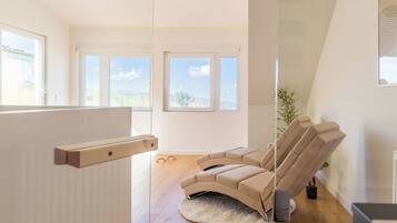 Royal Apartment, Balcony, Valley View | Living area | 42-inch Smart TV with satellite channels, Netflix, toys