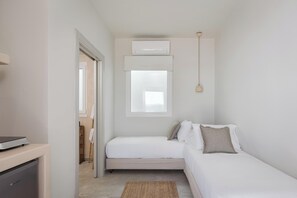 1 bedroom, in-room safe, iron/ironing board, free WiFi