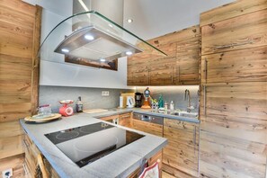 Fridge, microwave, dishwasher, coffee/tea maker