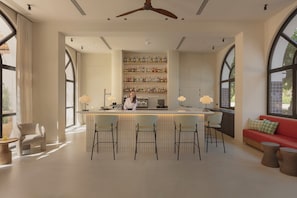 2 bars/lounges, rooftop bar - Elisabeth by the Sea Hotel 5* (Tossa de Mar)