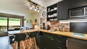 Private kitchen - 1st floor, balcony, tv, ski locker, 25m², Les Gets (Les Gets)