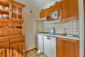 Fridge, microwave, oven, dishwasher - Ground floor, terrace, tv, ski locker, 32m², Les Gets (Les Gets)