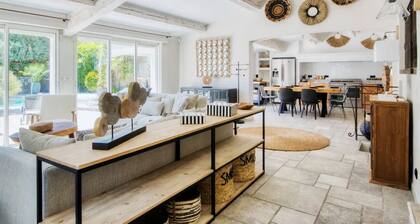 Villa Exceptionnelle Avec Piscine Privée , Haut de Gamme, Proche de la Plage