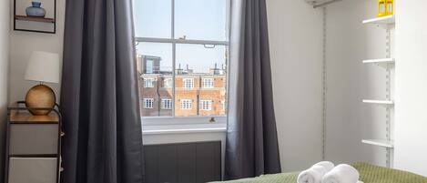 1 bedroom, iron/ironing board, travel cot, free WiFi