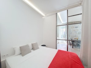2 camere, ferro/asse da stiro