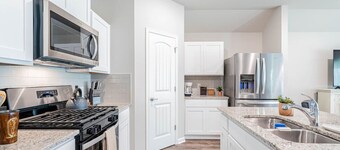 Brand New, 4 Bedrooms, 2 Bathrooms With 8 Beds