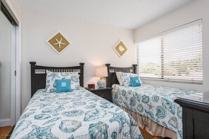 คอนโด (Midnight Cove II Bldg 6, 2nd Fl Near ) | 2 ห้องนอน, Wi-Fi