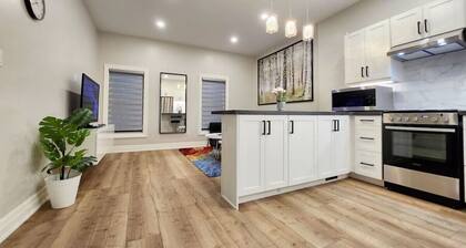 The Zen Escape Modern Queen-Bed Full Apartment