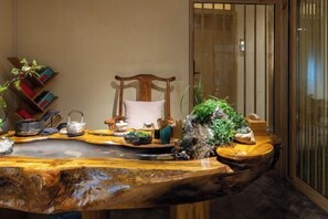 Lobby lounge - Lijiang Shechen Inn (Lijiang)