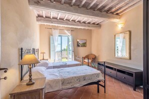 3 Schlafzimmer, Bügeleisen/Bügelbrett, Reisekinderbett, WLAN