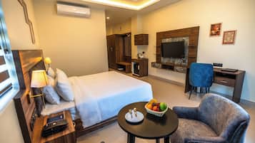 Executive Room, Valley View | 1 bedroom, iron/ironing board, free WiFi