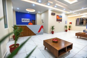 Lobby sitting area - Aotel by Clarks Inn Palampur (Palampur)