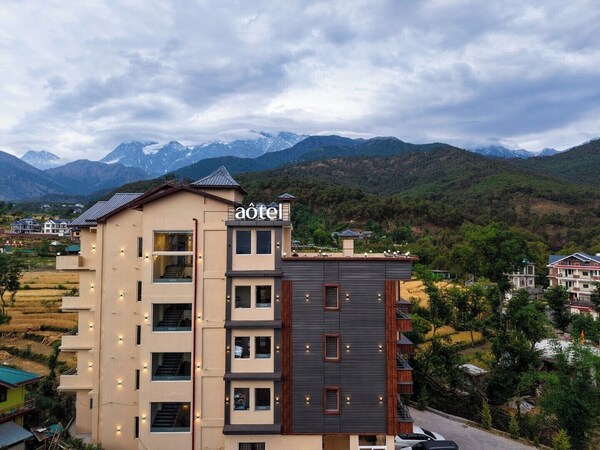 Aotel By Clarks Inn Palampur - Palampur