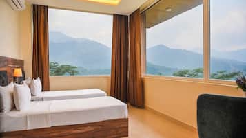 Executive Room, Valley View | 1 bedroom, iron/ironing board, free WiFi