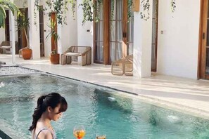Unclassified image, 4 of 10, button - White Goose Boutique Hotel (Bali)