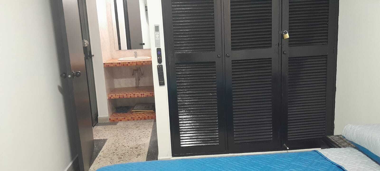Apartamento en Rodadero, NO Pagas Manilla, MAR a Solo 2 Cuadras, Lugar Tranquilo