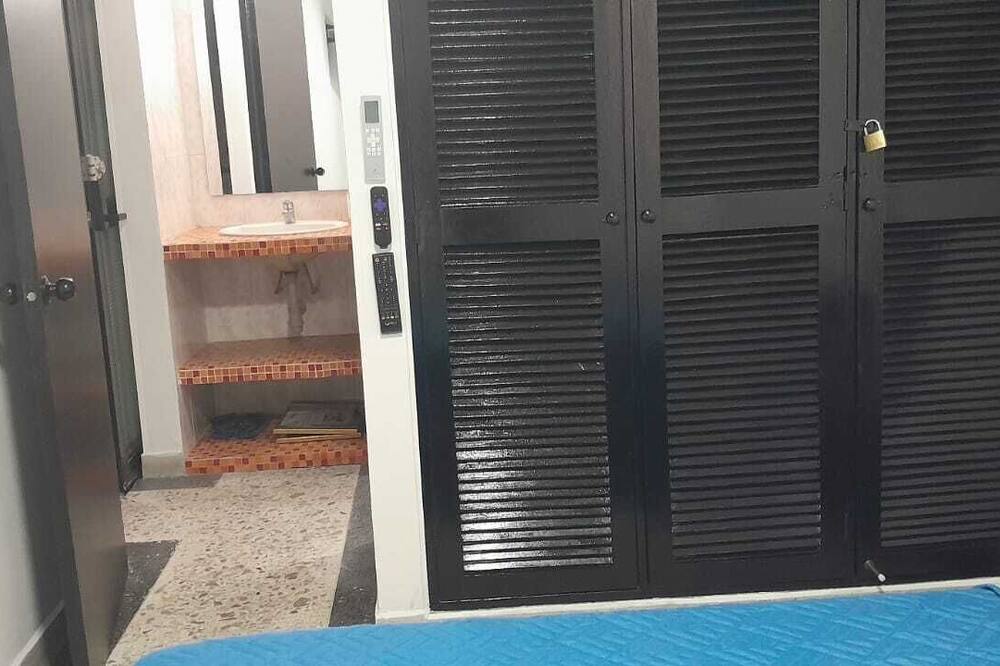 Apartamento en Rodadero, NO Pagas Manilla, MAR a Solo 2 Cuadras, Lugar Tranquilo