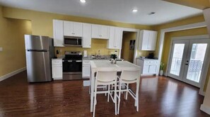 Private kitchen - Brand New Loft - Close to Beautiful Downtown (Greenville)