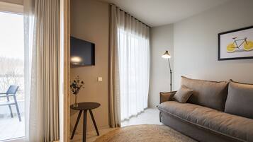 Una Smart TV, libros