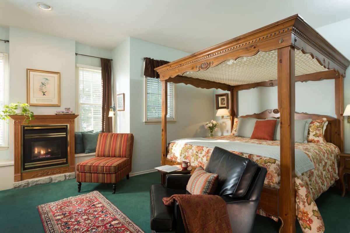 1 bedroom, individually decorated, individually furnished