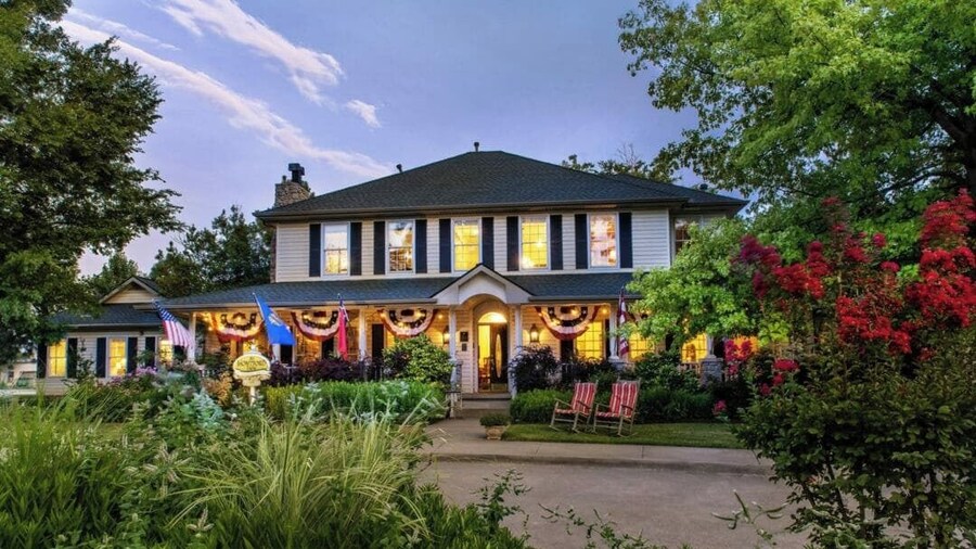 Montford Inn & Cottages