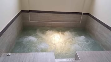 Sauna, vasca idromassaggio, bagno turco