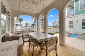 Outdoor dining