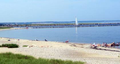 105 N. Shore Blvd B- Waterfront 3 BR Duplex on E. Sandwich Beach