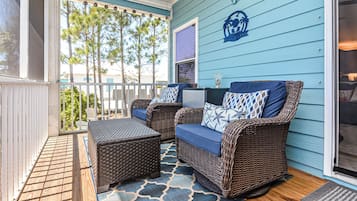 House, 3 Bedrooms, Patio, Garden View | Terrace/patio