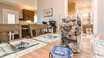 House, 3 Bedrooms, Patio, Garden View | Dining