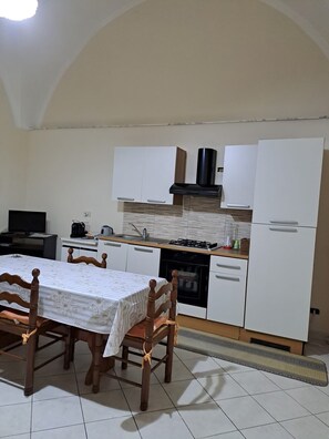 Maison, 2 chambres, accessible aux personnes à mobilité réduite, fumeur | Cuisine privée